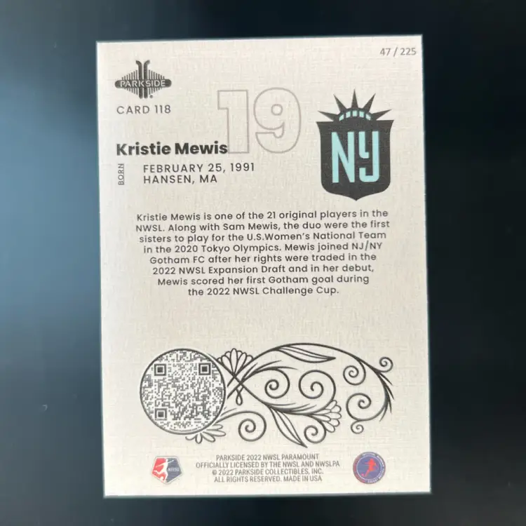 Kristie Mewis 2022 Parkside Paramount NWSL Pink /225 Soccer Card