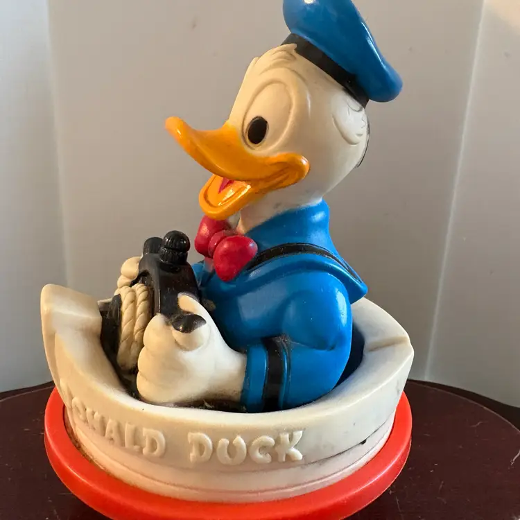 1976 Rolly Polly Donald Duck