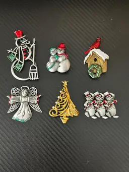 JJ Brooches - Six Holiday Brooches