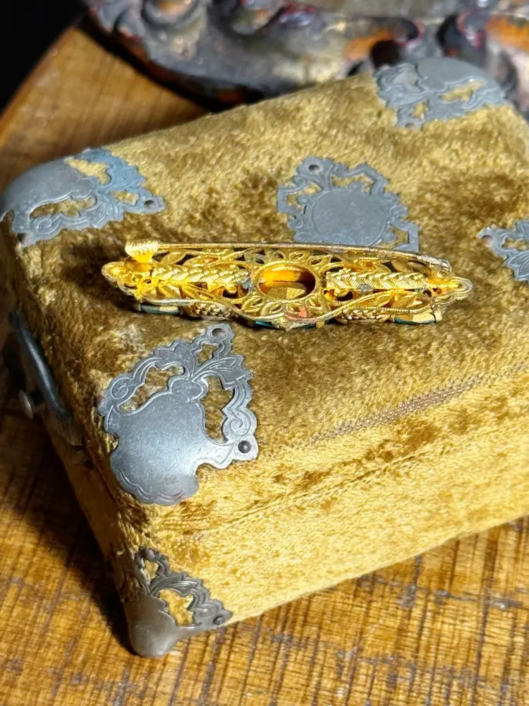 Vintage Czechoslovakia Glass Blue Brooch 2”