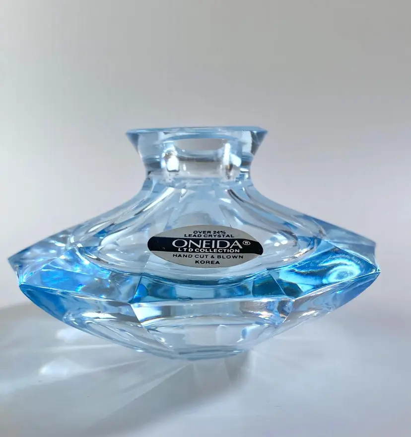 ONEIDA Hand Cut/Hand Blow 24% Lead Crystal Perfume Bottle