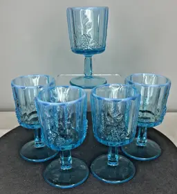 Vintage 1940's Westmoreland
Paneled Grape Blue
Opalescent Water Goblets
Lot/5