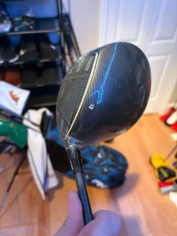 TaylorMade Qi35 driver NEW