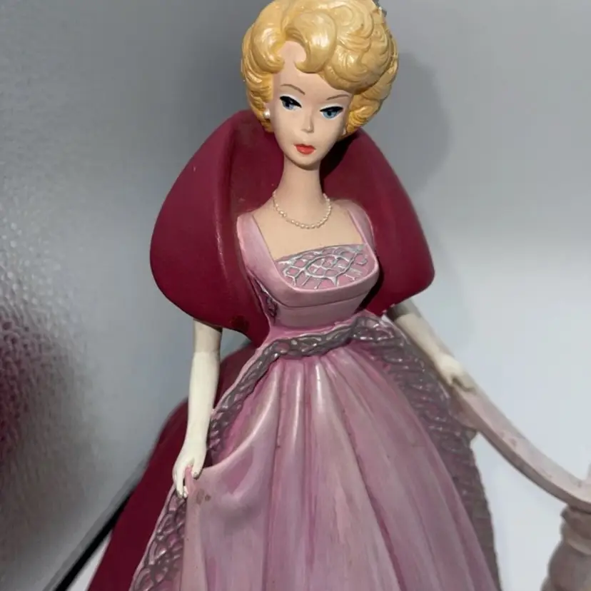 Danbury Mint 1994 Sophisticated Lady Barbie On Stairs READ DESCRIPTION PLEASE