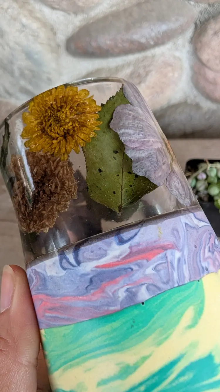 Jesmonite/Resin Pot - PURPLE/GREEN/YELLOW/PINK Resin Flowers - Skinny Vase