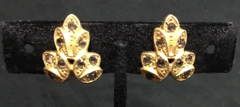 Earrings, gold tone textured leaf, faceted gray rhinestones, clip on, vintage