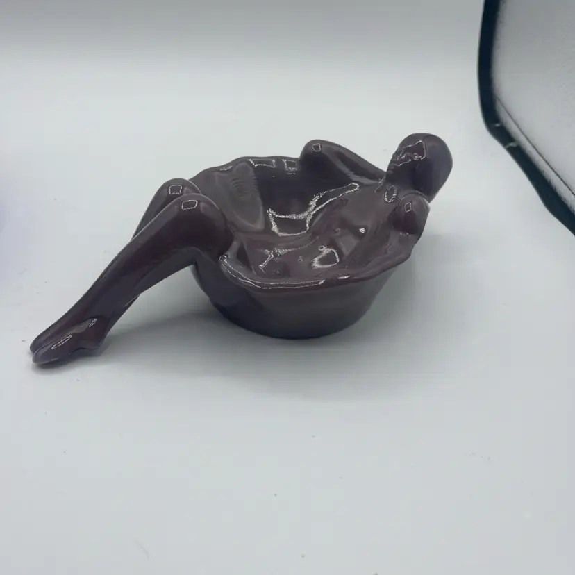 Mosser Glass Bathing Beauty eggplant, Purple Glass Soap Dish, 8”