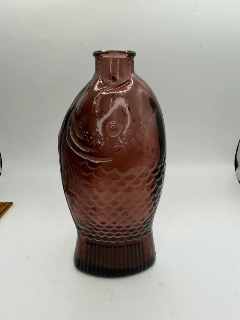 VINTAGE WHEATON AMETHYST PURPLE Plum GLASS FISCHS BITTERS BOTTLE FISH SHAPE 7.5”