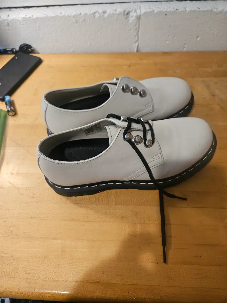 Dr. Martens Women's 1461 HDW Ivory Oxford Leather White Size 8 - One Shoe Lace
