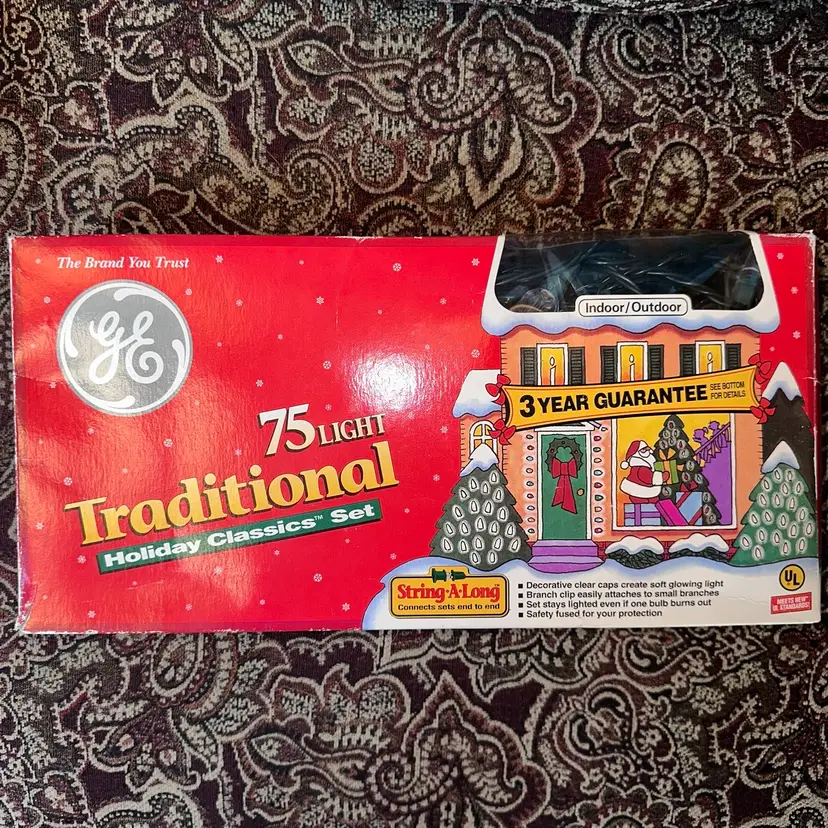 Vintage GE 75 Light Traditional Holiday Classics Indoor/Outdoor Clear Light Set