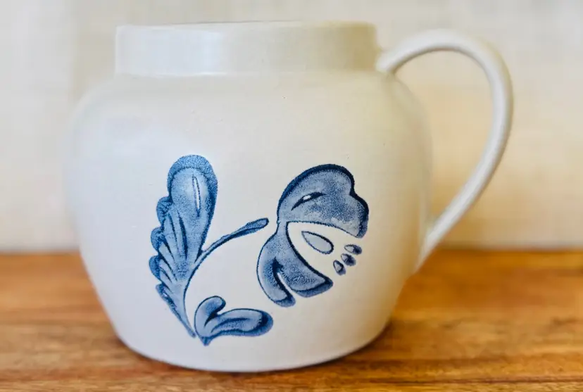 Pfaltzgraff Blue Floral Handle Bean Pot Yorktowne USA. NO LID. VINTAGE No. 70