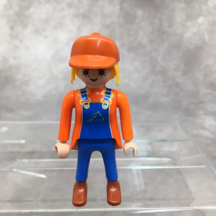 Playmobil Farm Girl -Country Farm