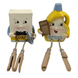 Laundry Shelf Sitters Anthropomorphic