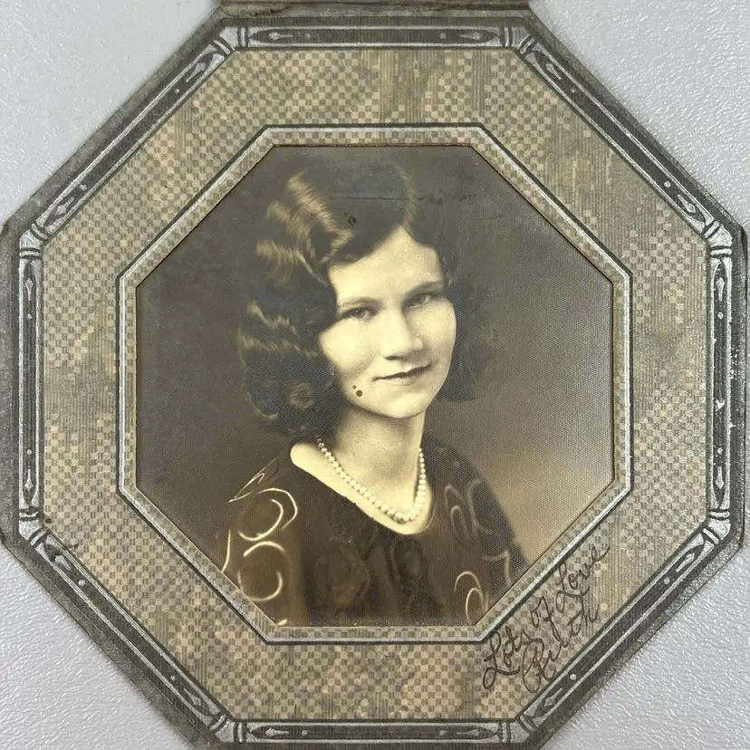 Antique Photo 1920s Beautiful Woman Finger Waves Pearl Necklace Little Rock AR