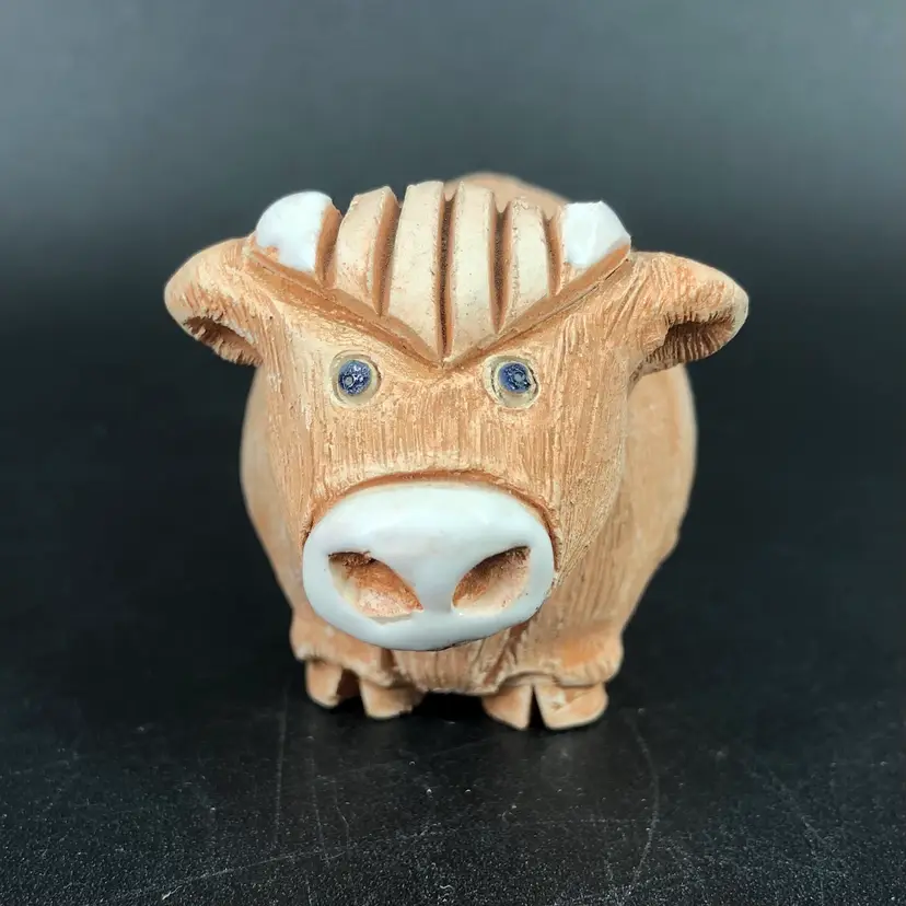 Artesania Rinconada Cow / Bull Figurine