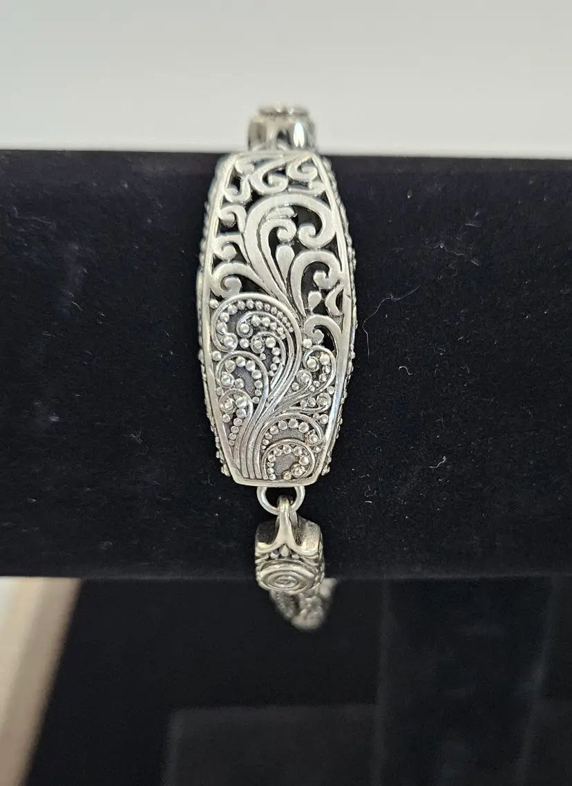 Sarda 925 Filigree Toggle Closure Bracelet