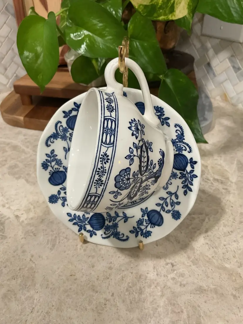 “Blue Onion” Teacup Set