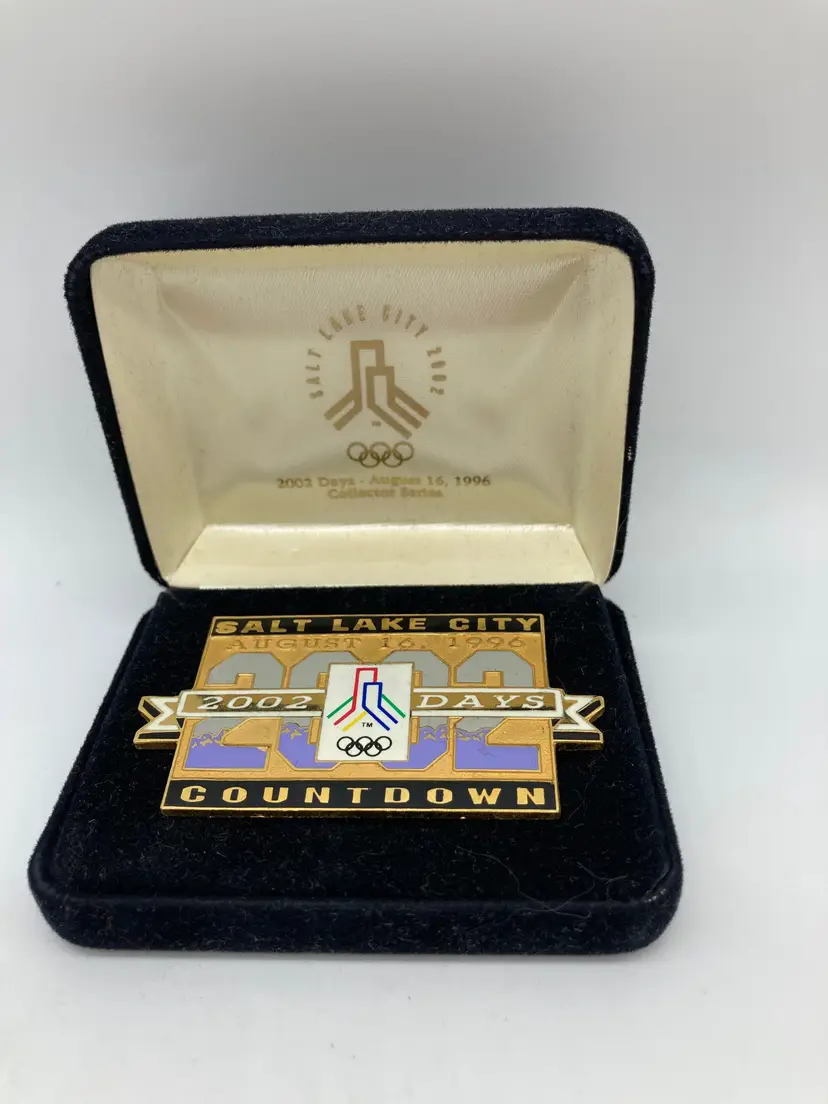 Salt Lake City 2002 Days Countdown Olympic Pin Badge in Box!