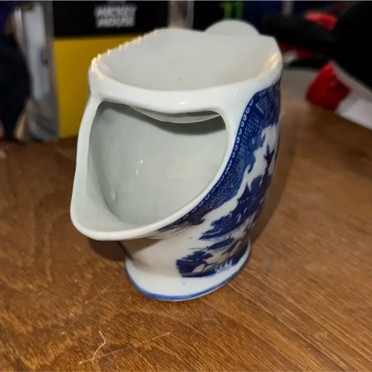 Vintage, Rare Blue Willow, Shaving Mug 7.5in x 4in x 3in
