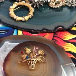 #41 - Peacock Jewels