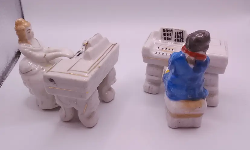 pair Ceramic Victorian piano player figurines occupied Japan