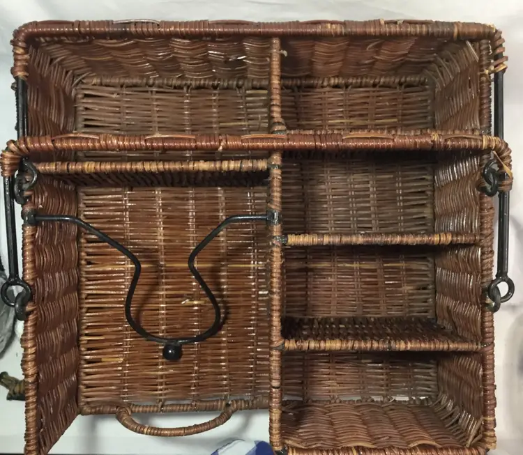 Wicker table top picnic caddy, 7 compartments, 2 handles, painted steel frame