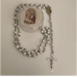 Vintage White Wood Bead Rosary with Storage Case