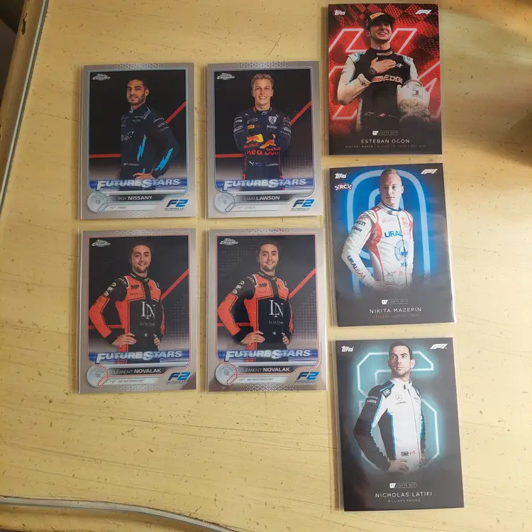 Lot of 29 Formula 1 cards. Parallels, inserts, Rookies +. Letters K L M N O.