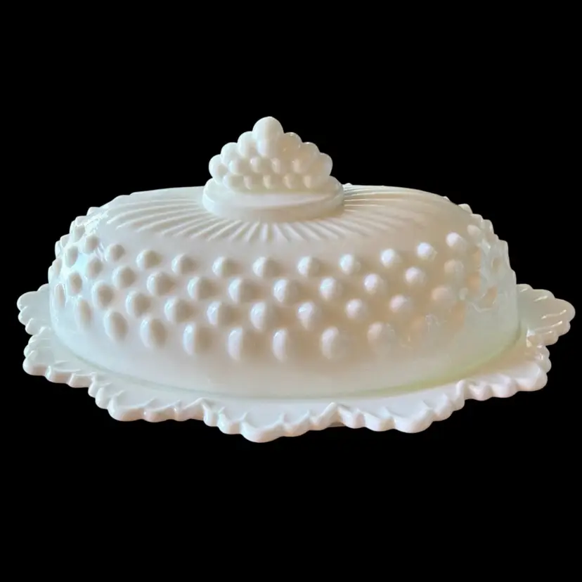 Vtg FENTON White Milk Glass Hobnail Covered Butter Dish COTTAGECORE ✨ Ex Cond