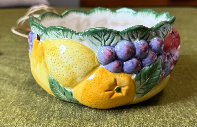 1989 Fitz & Floyd Hand Painted Ceramic Fruit Bowl