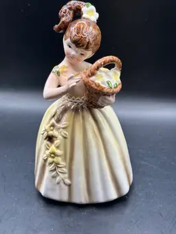 VINTAGE 1950s ENESCO GIRL PLANTER YELLOW ROSES DRESS BRUNETTE PONYTAIL