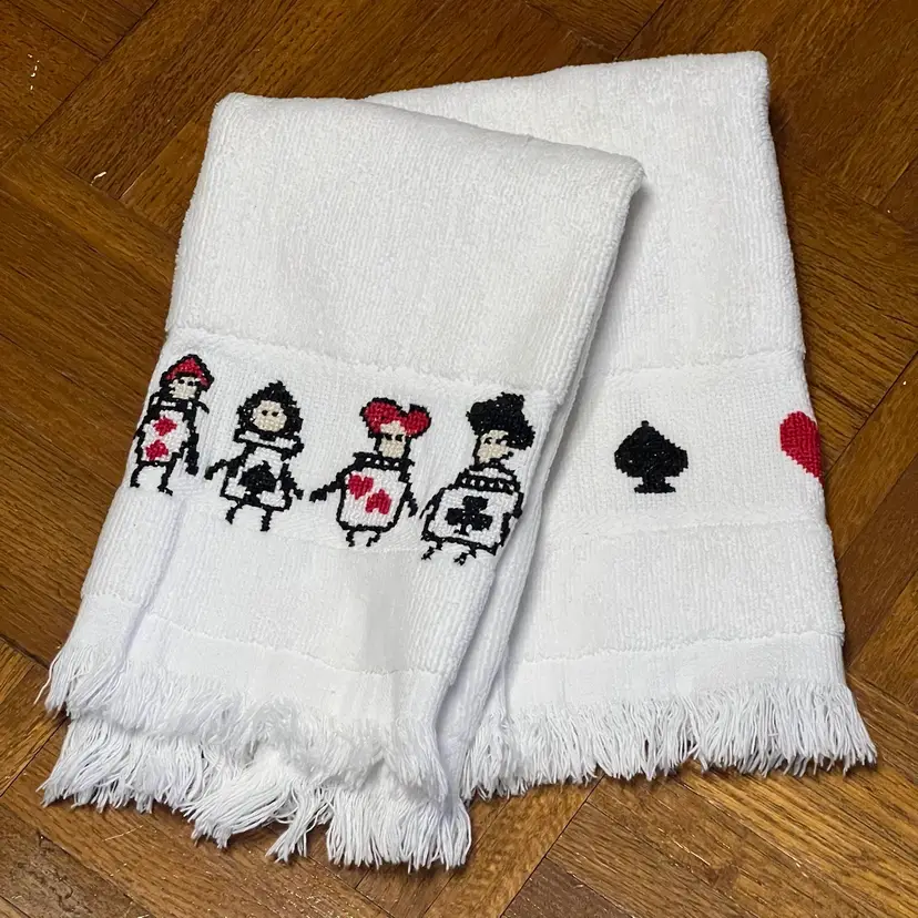 001 A Pair of Counted Cross Stitch Bath Fingertip Towels Card Suits