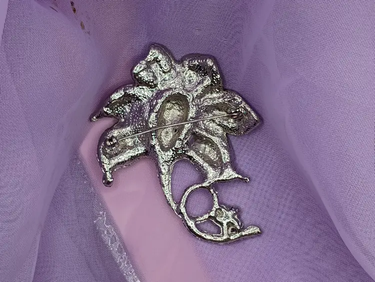 Vintage Rhinestone Flower Brooch