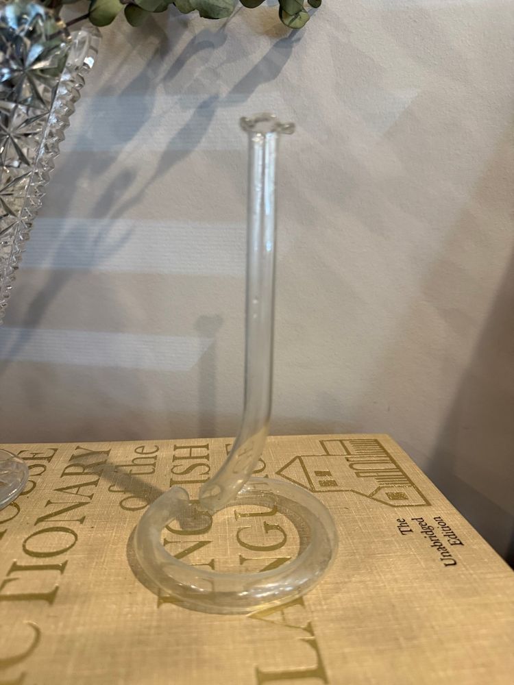 Glass Stem Twisted Bud Vase
