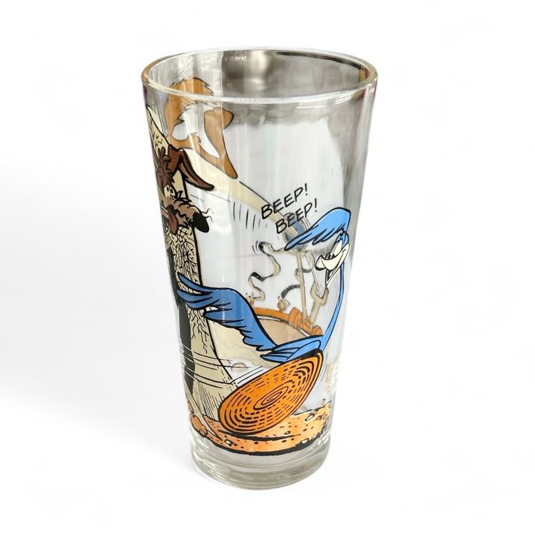 1976 Collector Series Wile E. Coyote And Road Runner Tumbler Glass