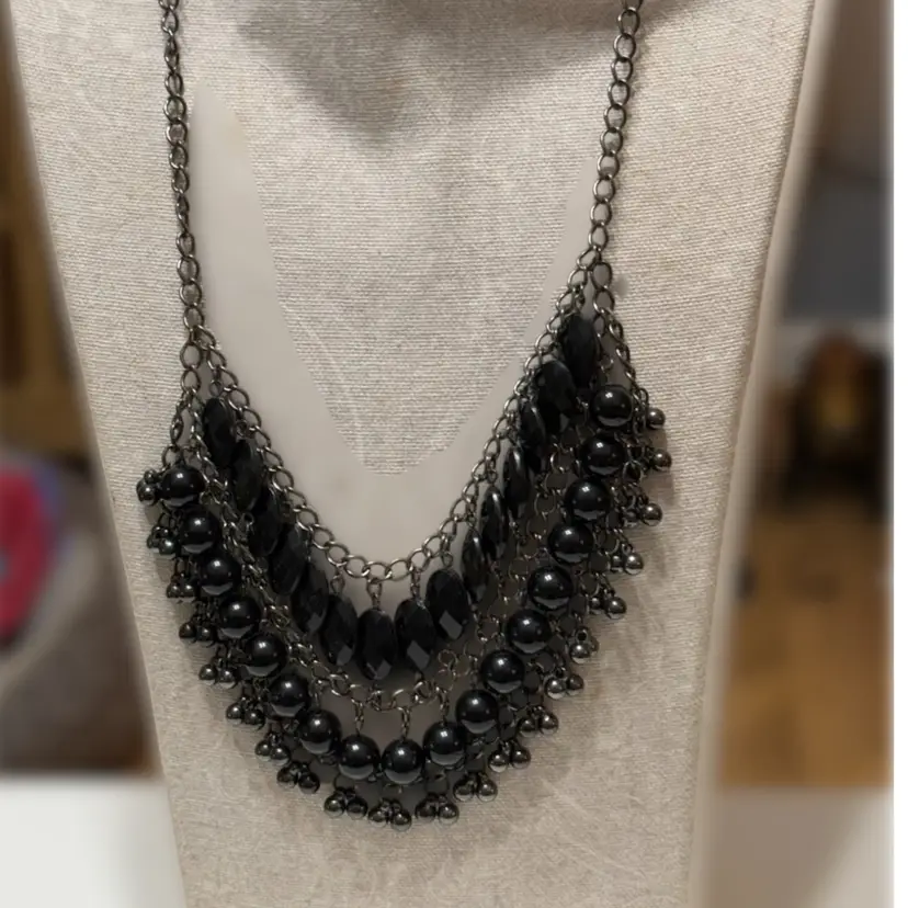 22” Tiered Briefed Necklace