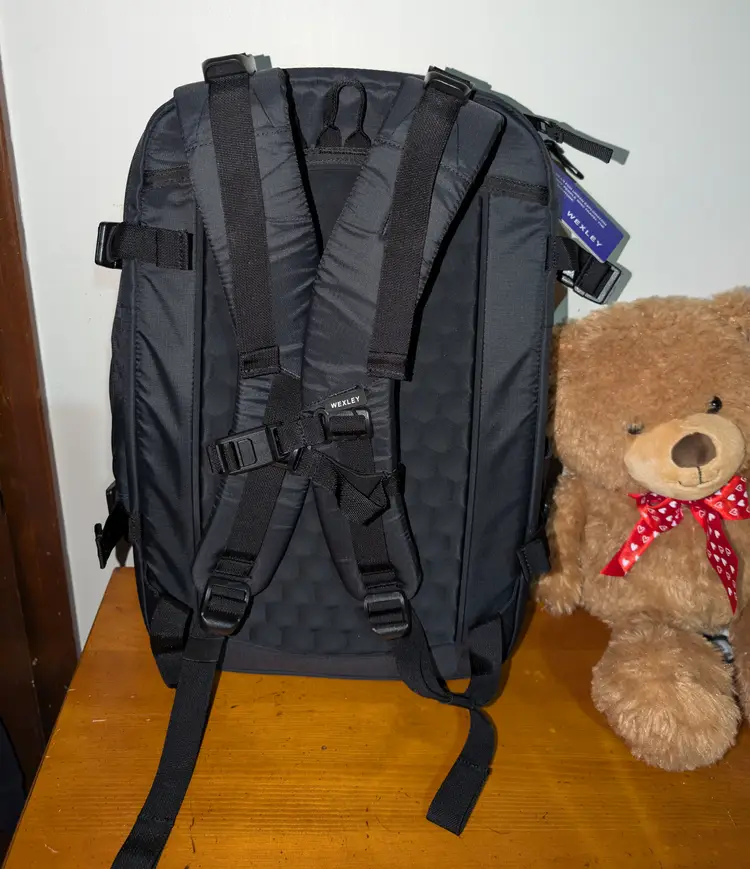 Wexley ACE V2 / 30L Ultralight Recycled Travel Pack