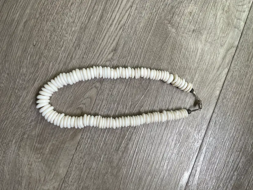 VINTAGE HAWAIIAN Genuine PUKA SHELL Necklace Large 19mm 18" long 138g 4.80oz