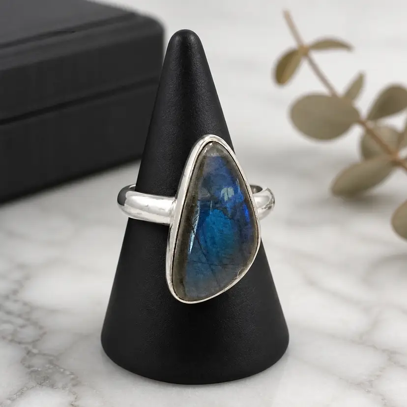 Sterling Silver Ring With Large Labradorite Gemstone, Size 7.75
