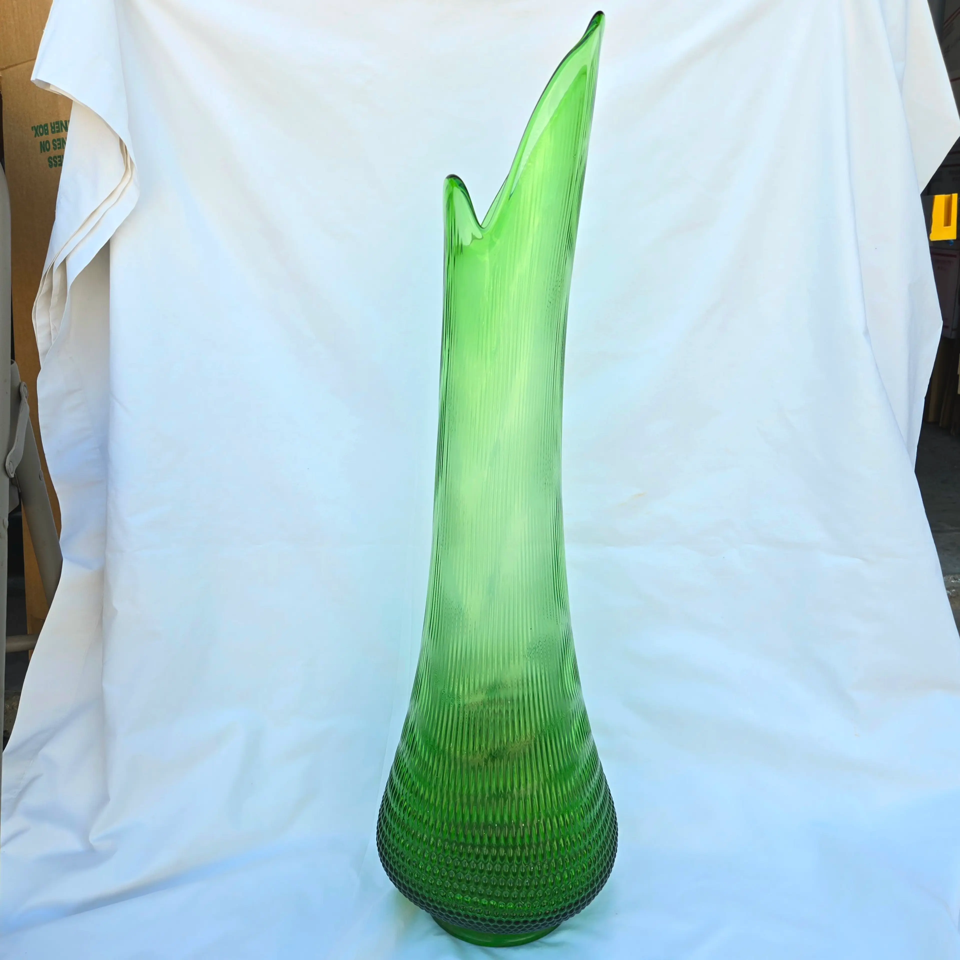 Image 3 of 18