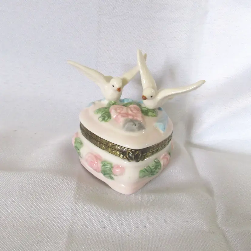 Vintage Heart Shaped Hinged Trinket Box with White Doves