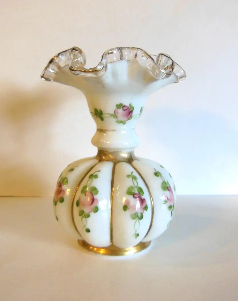 Vintage Fenton Glass /Charleton Decorated, Silver Crest Melon Vase, Flowers, Garden