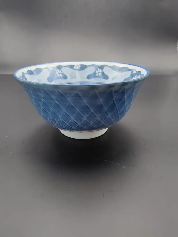 Vintage Arita Ware fish rice bowl