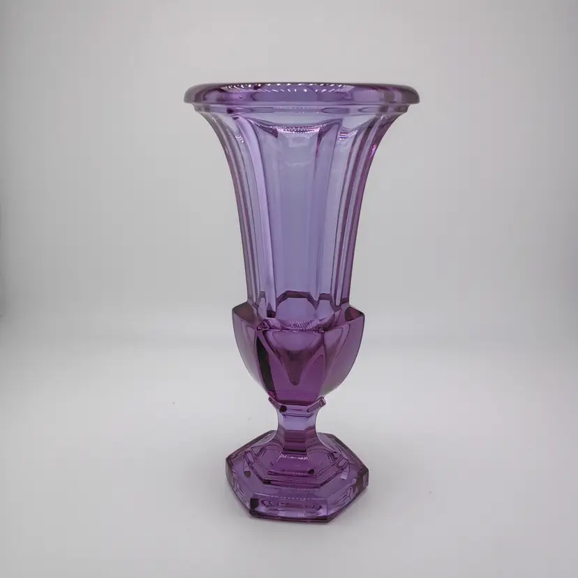 Moser alexandrite/neodymium lead crystal vase