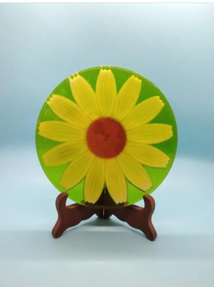 Lucite Daisy Trivet