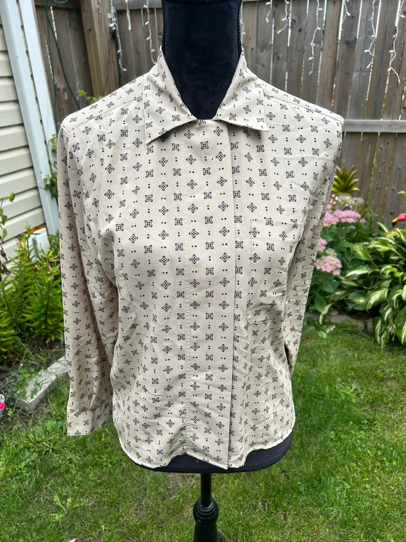 Vintage Jones Wear Petite Tan with Black Square Design Long Sleeve Blouse Medium/Large