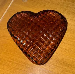 Heart-Shaped Glass paperweight purple lattice diamonds 4”