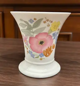 Wedgwood Meadow Sweet small vase