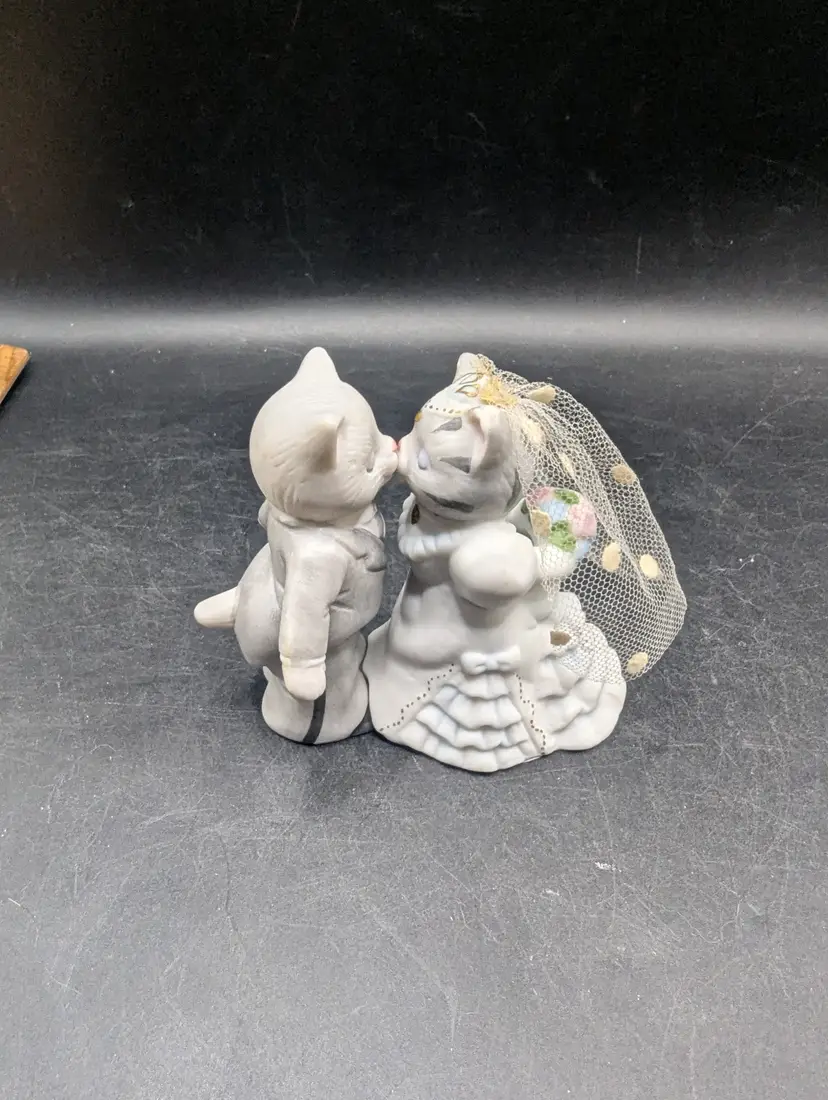 Vintage Schmid 'First Kiss' Kitty Cucumber  and Albert Bride & Groom Figurine