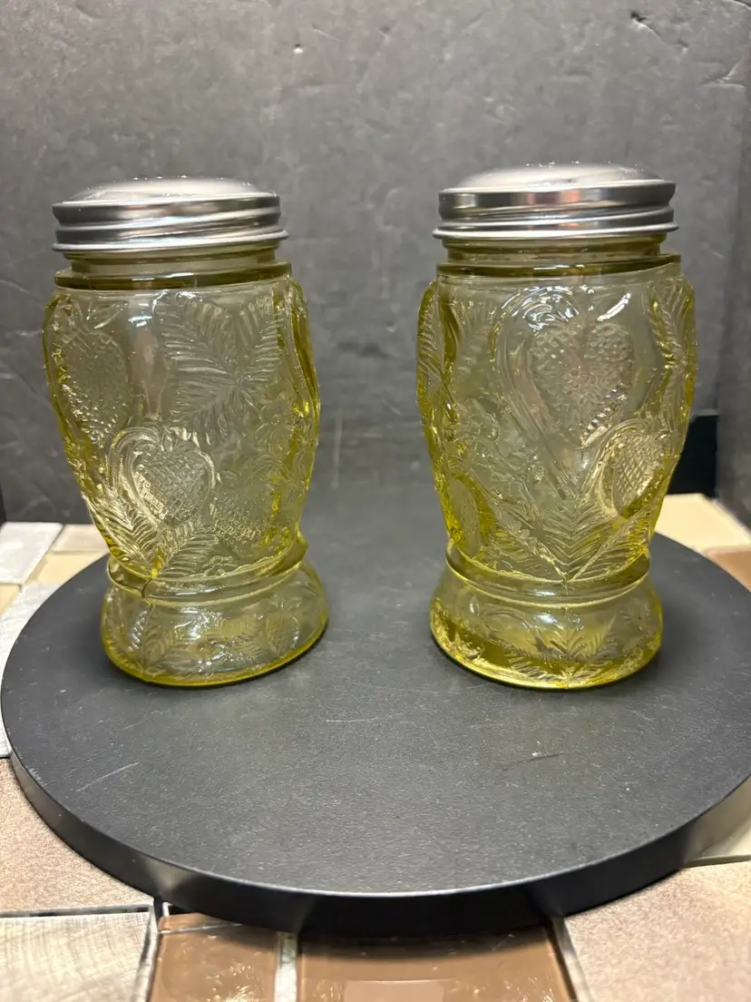 Vintage Pair Of Fenton Sugar Shake Muffineer Glass Inverted Strawberry Yellow Farmhouse 4.75